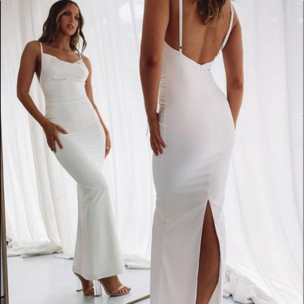 beginning boutique kissing you maxi formal dress